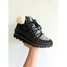 Load image into Gallery viewer, Sorel Harlow Lazy Cozy Waterproof Suede Lace Up Ankle Boots Black 8
