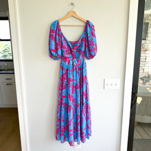 Load image into Gallery viewer, Flying Tomato Remarkable Sweetheart Neckline Midi Dress Blue Pink S
