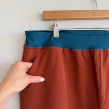 Load image into Gallery viewer, Cotopaxi Baja Pull On Stretch Lightweight Water-Resistant Pants Rust XL NWT
