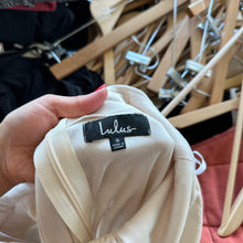 Load image into Gallery viewer, Lulus Lorenzo Floral Embroidered Sleeveless Lovely Tulle Maxi Dress Cream S
