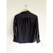 Load image into Gallery viewer, J. Crew Silk Long Sleeve Collared Casual Button Up Shirt Black 6
