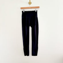 Load image into Gallery viewer, Lululemon Front Panel Mixed Media Pocket Leggings Black 4
