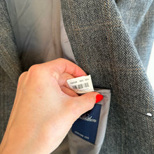 Load image into Gallery viewer, Brooks Brothers Lambswool Herringbone Single-Breasted Blazer Gray 43
