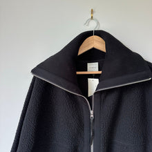 Load image into Gallery viewer, VARLEY Eleanor Patch Pocket Fleece Oversized Zip Up Jacket Black L NWT
