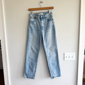 Abercrombie The 90's Straight The Ultra High Rise Curve Love Jeans Blue 26