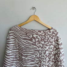 Load image into Gallery viewer, Barefoot Dreams CozyChic Ultra Lite Ocean Breeze Poncho in Faded Rose Animal OS
