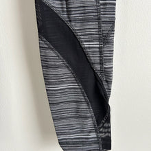 Load image into Gallery viewer, Lululemon Inspire Tight II Mesh Cyber Black Deep Coal 4 $98
