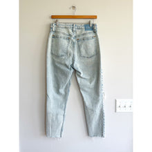 Load image into Gallery viewer, Abercrombie &amp; Fitch The Skinny High Rise Denim Distressed Straight Jeans Blue 30
