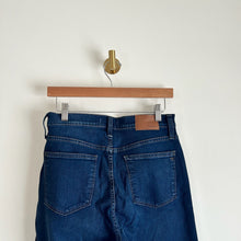 Load image into Gallery viewer, Madewell 10&quot; High-Rise Skinny Jeans in Hayes Wash 29 $128
