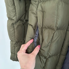 Load image into Gallery viewer, The North Face 600 Down Puffer Jacket Green M
