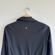 Load image into Gallery viewer, Lululemon Reversible Cinch Mesh Full Zip Pullover Long Sleeve Jacket Black 4
