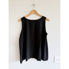 Load image into Gallery viewer, Eskandar Silk Round Neck Sleeveless Pullover Tank Top Black 1
