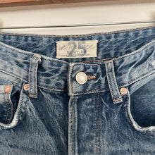 Load image into Gallery viewer, We The Free Good Times Relaxed Distressed Cropped Jeans Blue 25
