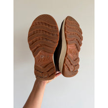 Load image into Gallery viewer, Kizik Juno 2 Low Hands Free Slip On Outdoor Winter Boots Brown 8
