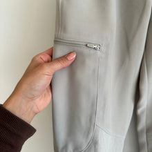 Load image into Gallery viewer, Lululemon Relaxed Mid-Rise Cargo Pant Raw Linen 4
