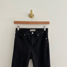 Load image into Gallery viewer, Madewell 9&quot; High-Rise Denim Dark Wash Skinny Jeans in Lunar Wash 25
