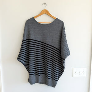 ST. JOHN Wool Asymmetrical Striped Knit Dolman Sleeve Pullover Sweater Gray M