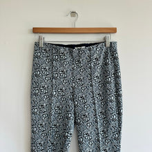 Load image into Gallery viewer, Anthropologie Maeve The Margot Kick-Flare Pull On High Rise Cropped Pants
