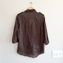 Load image into Gallery viewer, Theory Cotton Pocket Utility Button Front 3/4 Sleeve Top Olive Brown S
