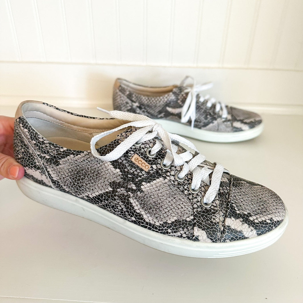 Ecco Soft 7 Nubuck Leather Snake Embellished Sneakers 9-9.5