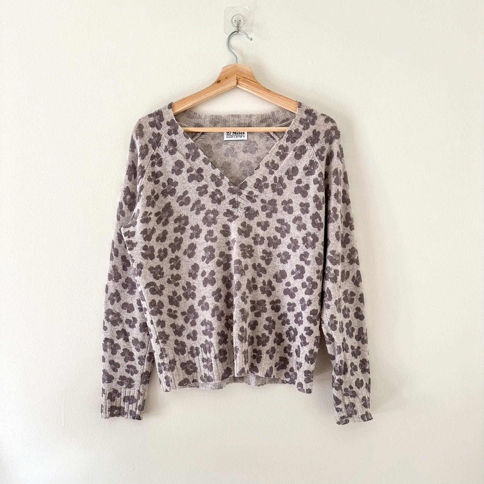 27 Miles Malibu Cashmere Leopard Print V Neck Knit Pullover Sweater Gr handpickedbyhan