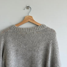 Load image into Gallery viewer, AMO Ada Rib Crew Neck Knit Pullover Sweater Snow Gray L
