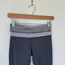 Load image into Gallery viewer, Lululemon Run Inspire Crop II Mid Rise Activewear Leggings Gray 4
