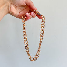Load image into Gallery viewer, Chunky Chain Swivel Clasp Necklace Gold
