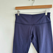 Load image into Gallery viewer, Lululemon Pull On Mid Rise Cropped Leggings Blue 6
