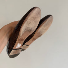 Load image into Gallery viewer, Chloé Lauren Scalloped Croco Ballerina Flats Leather Shoes Brown 36
