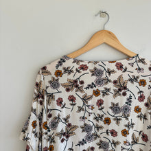 Load image into Gallery viewer, Sanctuary Tilly Flounce Long Sleeve Floral Blouse Ivory S
