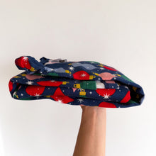Load image into Gallery viewer, Hanna Andersson Holiday Long John Pajama Set Shiny Bright Ornaments L
