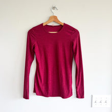 Load image into Gallery viewer, Beyond the Bump by Beyond Yoga Crew Neck Long Sleeve T-Shirt Red M
