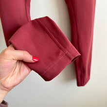 Load image into Gallery viewer, Lululemon InStill High-Rise Tight 25" in Mulled Wine 6
