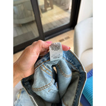 Load image into Gallery viewer, Levi's 505 Cotton Denim Mid Rise Raw Hem Casual Cut-Off Shorts Blue 32
