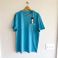 Load image into Gallery viewer, Vineyard Vines Vintage Whale Graphic Print Pocket T-Shirt Bora Blue S NWT
