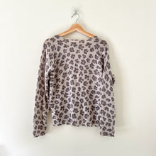 Load image into Gallery viewer, 27 Miles Malibu Cashmere Leopard Print V-Neck Knit Pullover Sweater Gray S
