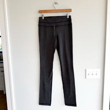 Load image into Gallery viewer, Lululemon Skinny Groove Pant II 33" Heathered Black 6

