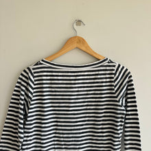 Load image into Gallery viewer, ALLUDE Striped 3/4 Sleeve T-Shirt Top Gray White M
