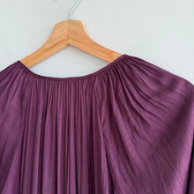Load image into Gallery viewer, Evereve Layla Satin Pleated Ruffles Long Sleeve V-Neck Midi Dress Plum L NWT
