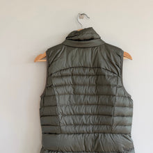 Load image into Gallery viewer, Lululemon Brace The Cold Zip Up Puffer Vest Gray Sage 6
