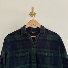 Load image into Gallery viewer, Madewell Flannel Oversized Boyshirt in Dark Green Plaid XS
