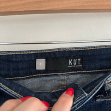 Load image into Gallery viewer, Kut from the Kloth Connie Fab Ab Ankle Button Fly High Rise Skinny Jeans 4
