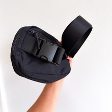 Load image into Gallery viewer, Lululemon Everywhere Belt Bag Crinkle Nylon 1L Black One Size
