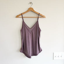 Load image into Gallery viewer, Lululemon Final Count Activewear Tank Top Antique Bark Purple 4
