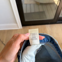 Load image into Gallery viewer, Denim Forum The Yoko High Rise Slim Button Fly Raw Hem Skinny Jeans Blue 30

