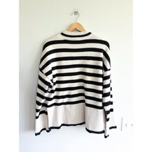 Load image into Gallery viewer, Vici Dont Mind Me Striped Knit Crew Neck Pullover Sweater Black White M

