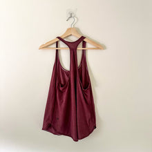 Load image into Gallery viewer, Lululemon 105 F Singlet Tank Top in Bordeaux Drama
