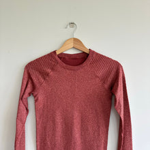 Load image into Gallery viewer, Lululemon Rest Less Pullover Running Top Mulled Wine / Pink Savannah 6
