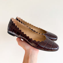 Load image into Gallery viewer, Chloé Lauren Scalloped Croco Ballerina Flats Leather Shoes Brown 36
